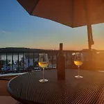 Tolle Amphora Mit Moebliertem Balkon By Interhome