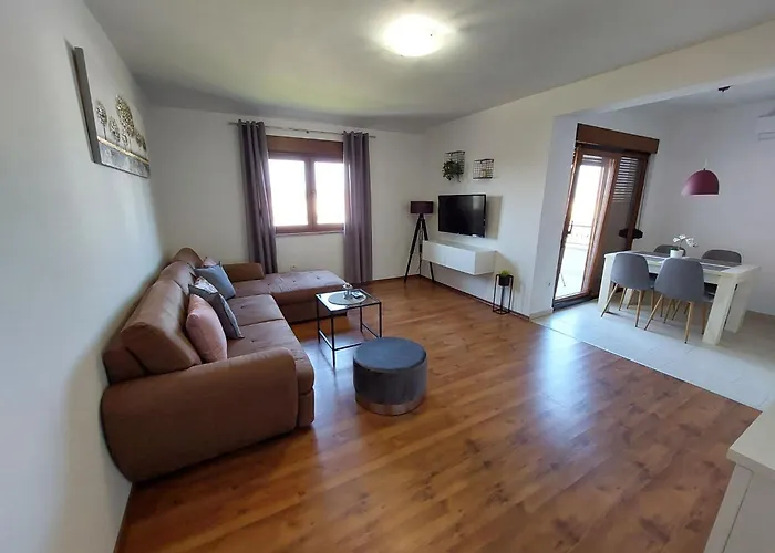 Tolle Amphora Mit Moebliertem Balkon By Interhome * Barbat na Rabu