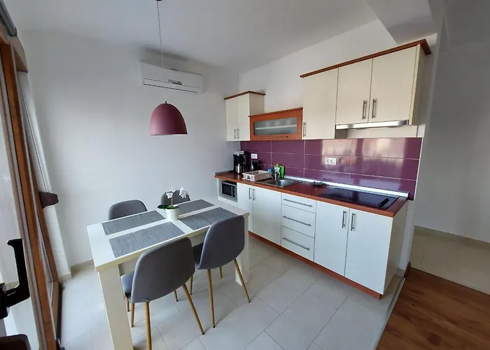 Tolle Amphora Mit Moebliertem Balkon By Interhome