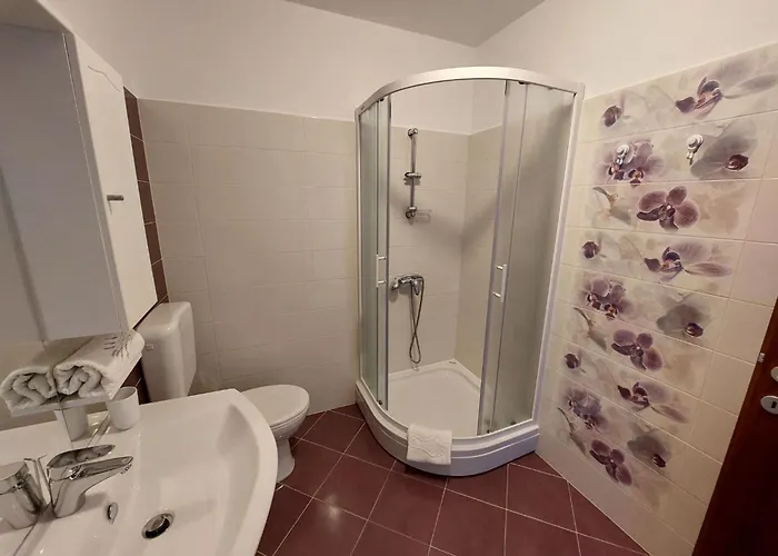 Tolle Amphora Mit Moebliertem Balkon By Interhome * Barbat na Rabu