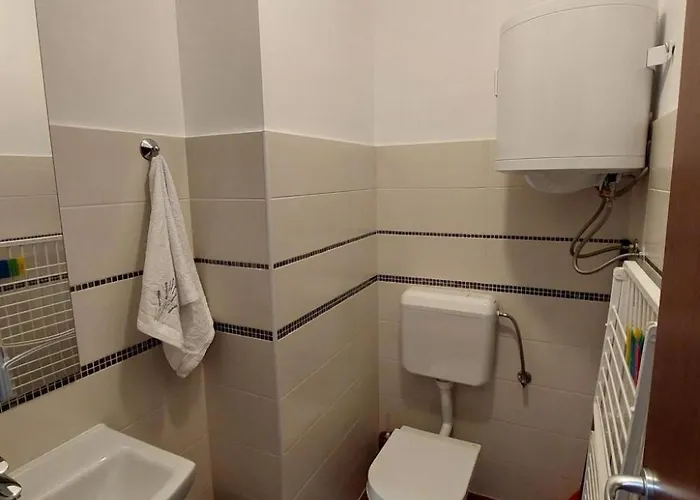 Tolle Amphora Mit Moebliertem Balkon By Interhome Apartamento