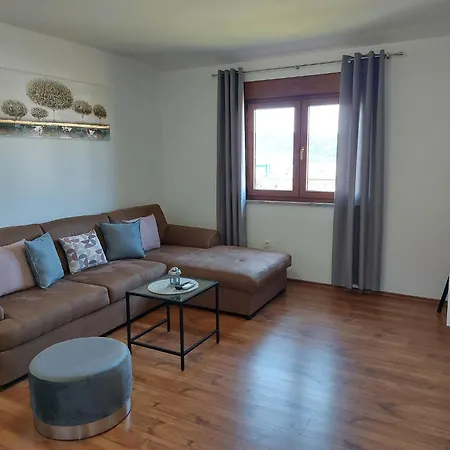 Tolle Amphora Mit Moebliertem Balkon By Interhome *