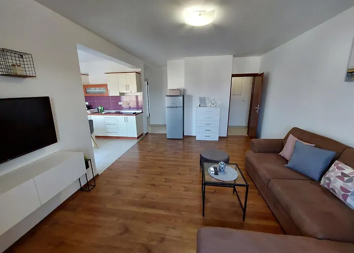 Tolle Amphora Mit Moebliertem Balkon By Interhome * Barbat na Rabu