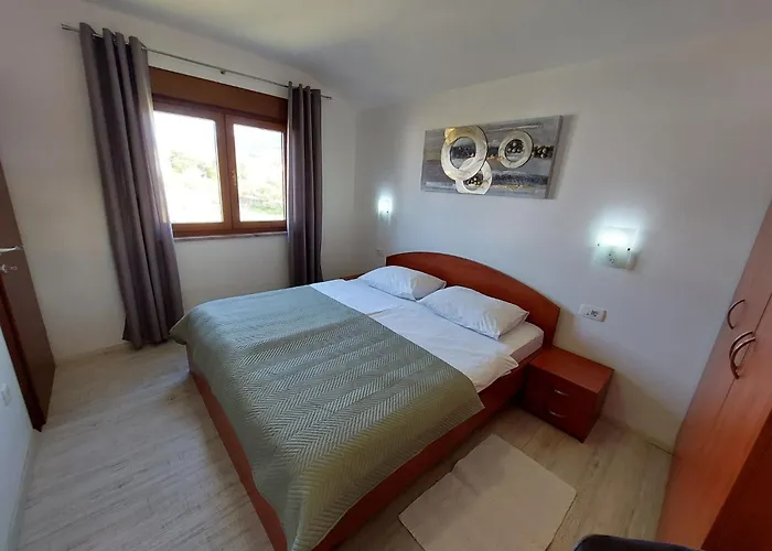 Tolle Amphora Mit Moebliertem Balkon By Interhome